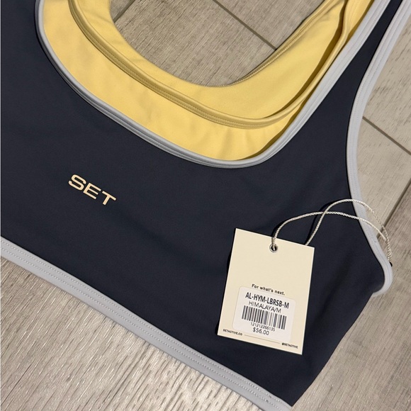 SET ACTIVE Airluxe Breathe Layer Scoop Bra Himalaya No Service Med BNWT SOLDOUT - Picture 4 of 6